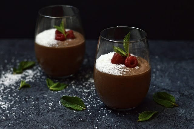 Chocolate Mint Smoothie with Bananas, Raspberries, Cacao