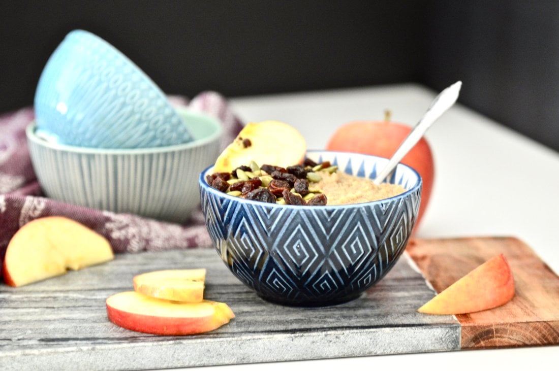 Paleo Caramel Apple Oatmeal is what is for breakfast this week. This grain free oatmeal is also safe for the Whole30 diet and tastes amazing! It's like eating dessert for breakfast. A healthy, gluten free breakfast. #oatmeal #paleo #whole30 #grainfree #breakfast #apple #caramel