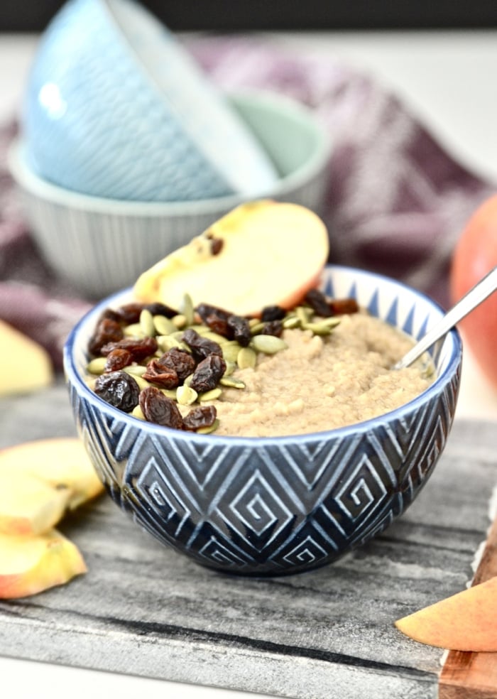 Paleo Caramel Apple Oatmeal is what is for breakfast this week. This grain free oatmeal is also safe for the Whole30 diet and tastes amazing! It's like eating dessert for breakfast. A healthy, gluten free breakfast. #oatmeal #paleo #whole30 #grainfree #breakfast #apple #caramel