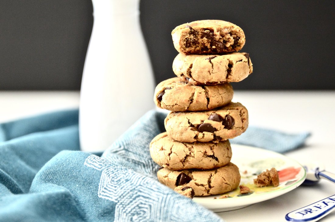  These Paleo Cashew Coconut Chocolate Chip Cookies are my new obsession. If you have been looking for a delicious grain and dairy free chocolate chip cookie look no further. These Paleo Cashew Coconut Chocolate Chip Cookies will have your mouth watering in no time. You can eat these Paleo Cashew Coconut Chocolate Chip Cookies as a dessert, snack, or maybe even for breakfast (I won't tell I promise).  