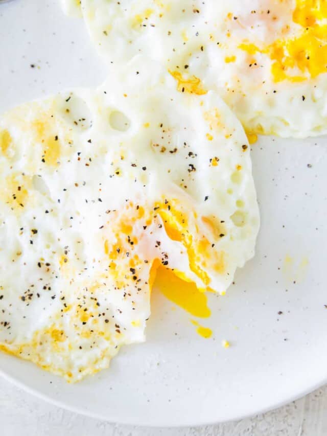 How to Make Over Medium Eggs